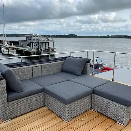 Hausboot Fjord Schleiliebe Mit Biosauna Und Dachterrasse In Schleswig