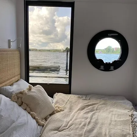 Úszó hotel Hausboot Fjord Schleiliebe Mit Biosauna Und Dachterrasse In *