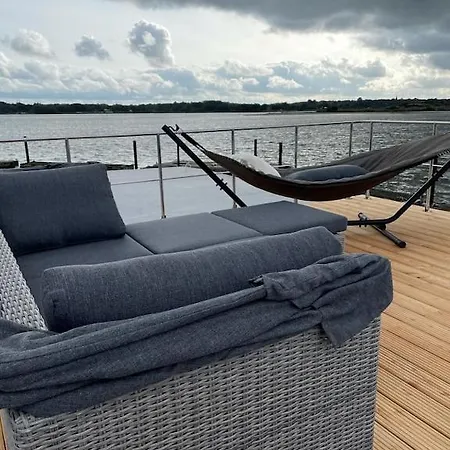 Hausboot Fjord Schleiliebe Mit Biosauna Und Dachterrasse In