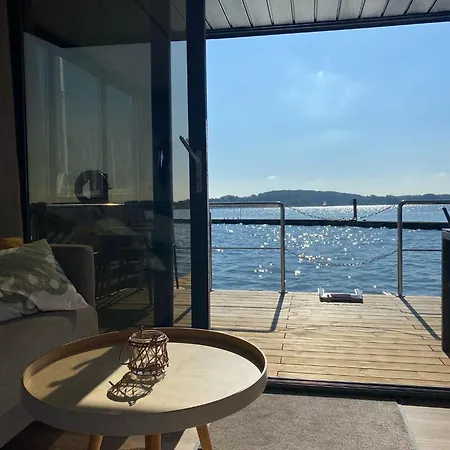Hausboot Fjord Schleiliebe Mit Biosauna Und Dachterrasse In Úszó hotel *